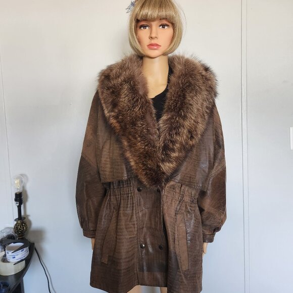 #643 Leather/raccoon coat - Picture 1 of 4